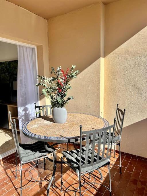 Center Flat Apartment *